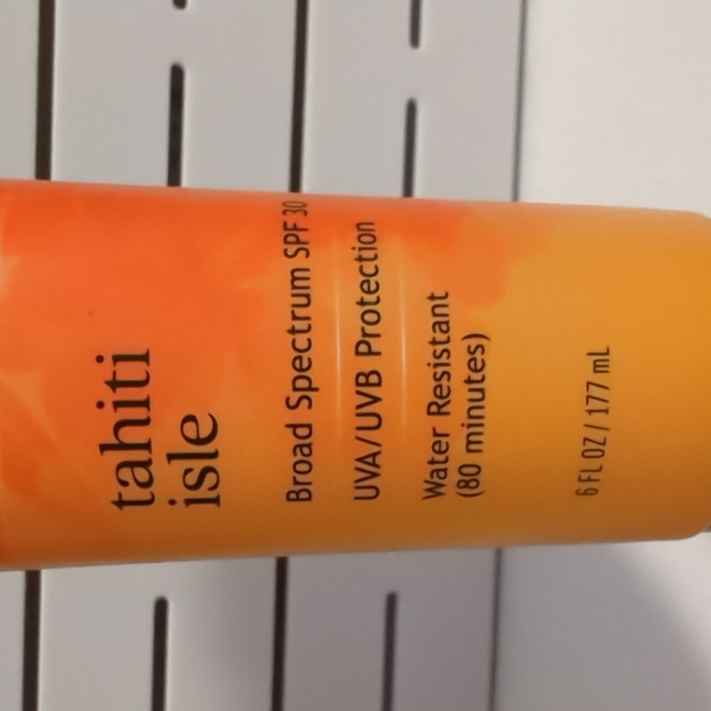 Bath & Body Works Tahiti Isle Sunscreen Lotion - Picture 3 of 5